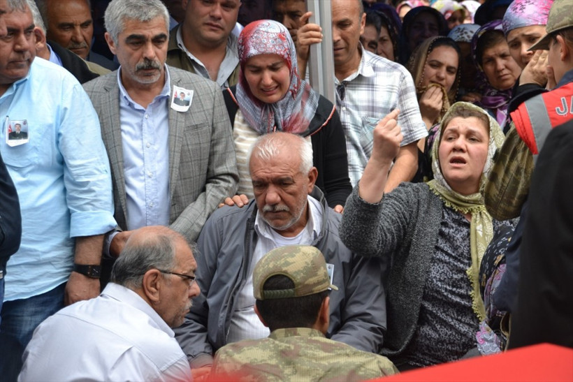 Şehit Ethem Hacımahmutoğlu'nu binlerce kişi uğurladı! - Resim: 4