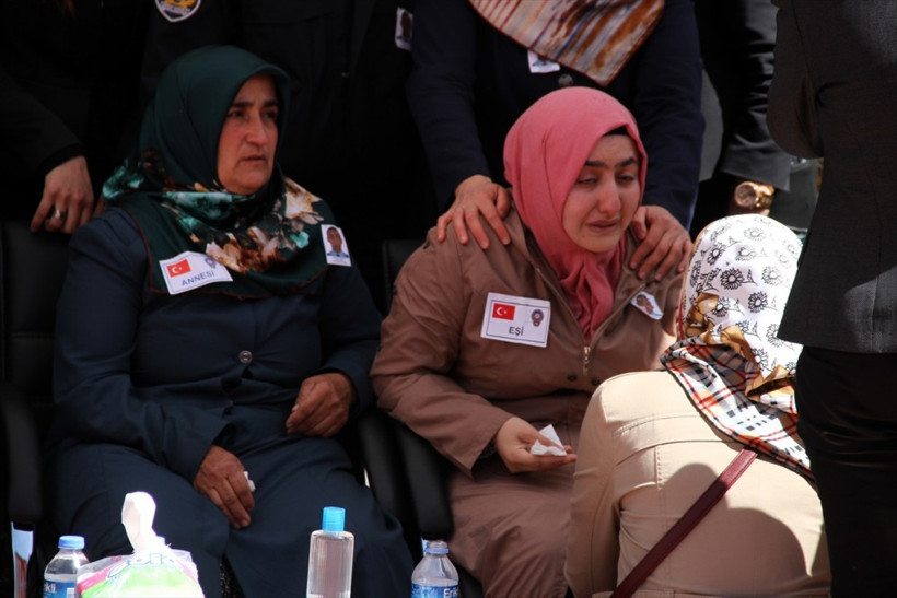 Şehidin cenazesinde tüyleri diken diken eden an! - Resim: 3