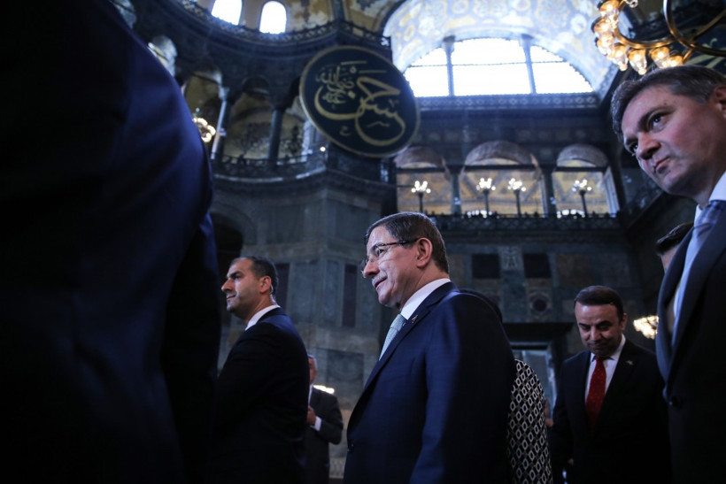 Davutoğlu Ayasofya'da gördüğü manzaraya hayran kaldı! - Resim: 2