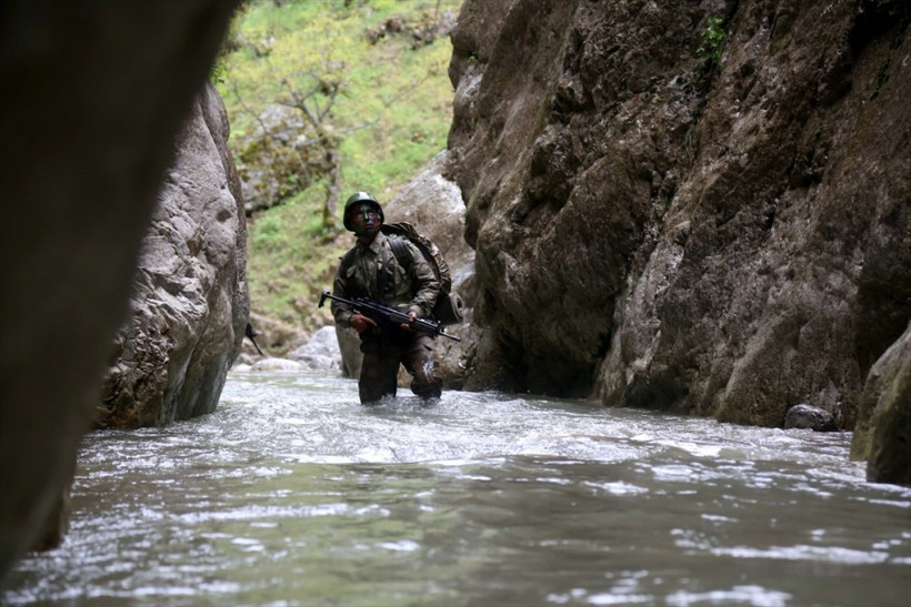Komandolar nefes kesti! Düşman hattına böyle sızdılar - Resim: 2
