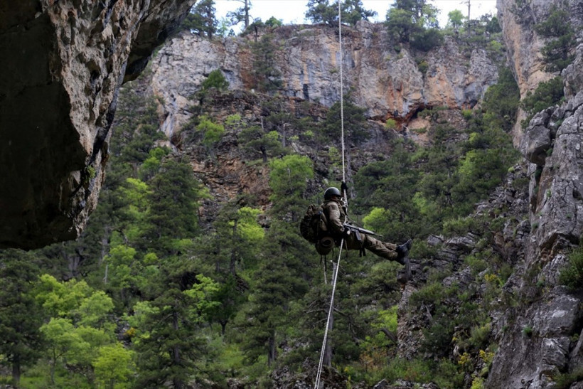 Komandolar nefes kesti! Düşman hattına böyle sızdılar - Resim: 4