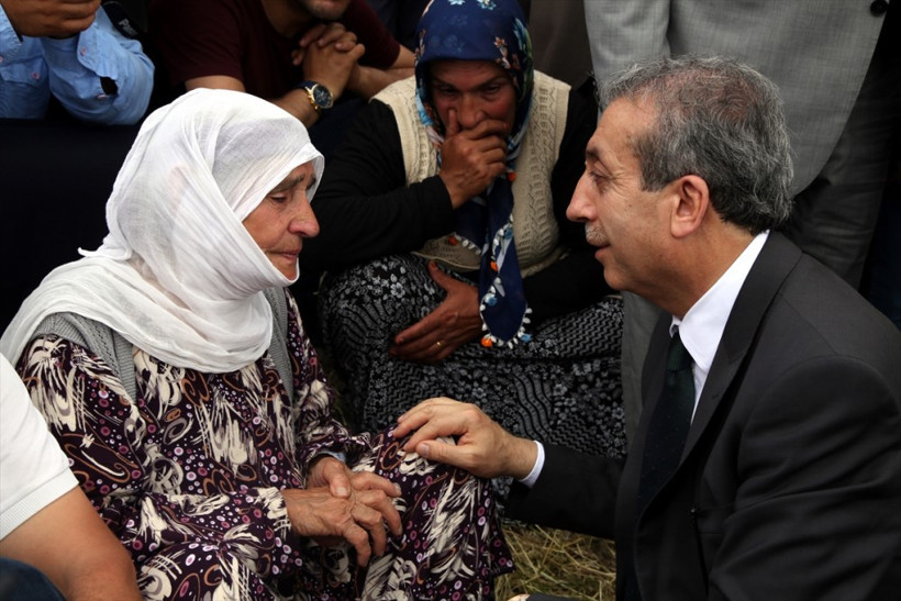 Mehdi Eker Diyarbakır'da gözyaşlarını tutamadı! - Resim: 2