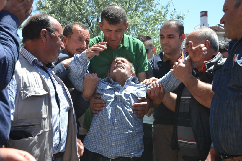 Şehit babasının feryadı yürekleri dağladı! Yaktın beni - Resim: 2