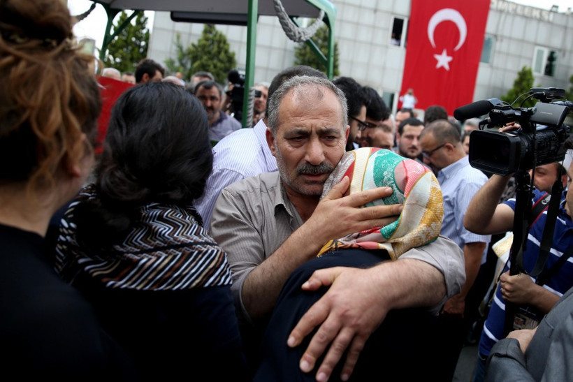 Havaalanı saldırısında ölenler gözyaşları içinde uğurlandı - Resim: 3
