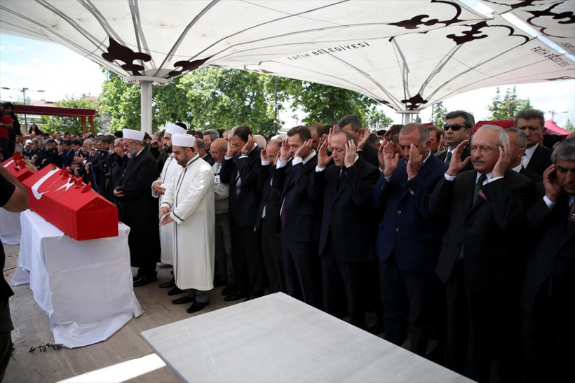 Şehit cenazesinde gerginlik! Kılıçdaroğlu'nun adını görünce... - Resim: 1