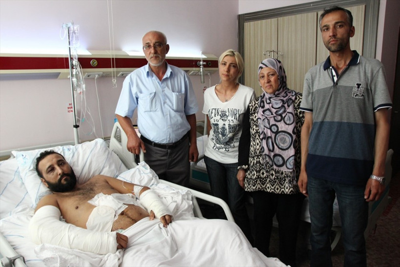 FETÖ'cüler darbeye direnen genci ikinci kattan attı! - Resim: 4