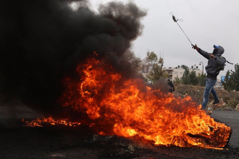 Şok fotoğraflar: Yüzleri maskeli İsrailli askerler sahnede! - Resim: 1