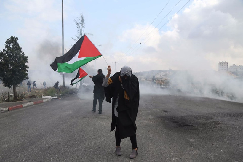 Şok fotoğraflar: Yüzleri maskeli İsrailli askerler sahnede! - Resim: 4