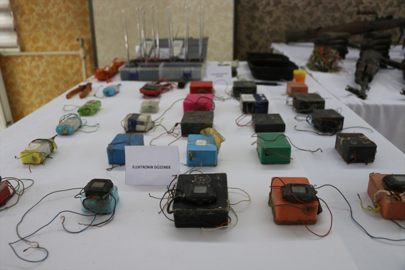 PKK mağarasından ilk kez böylesi çıktı!  - Resim: 1