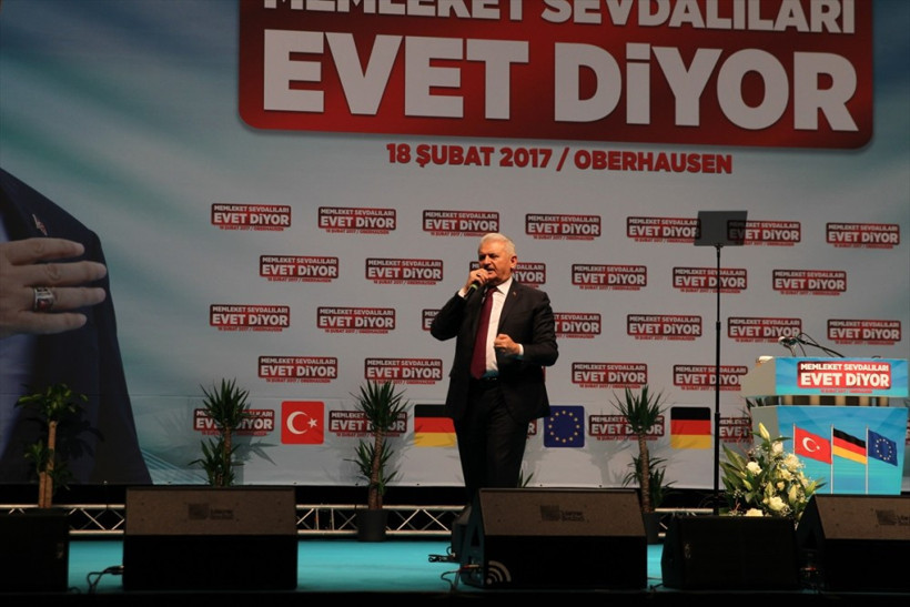 Gurbetçilerden Başbakan Yıldırım'a yoğun ilgi!  - Resim: 1