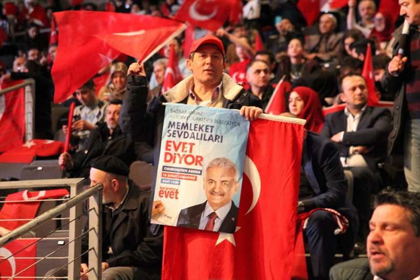 Gurbetçilerden Başbakan Yıldırım'a yoğun ilgi!  - Resim: 4