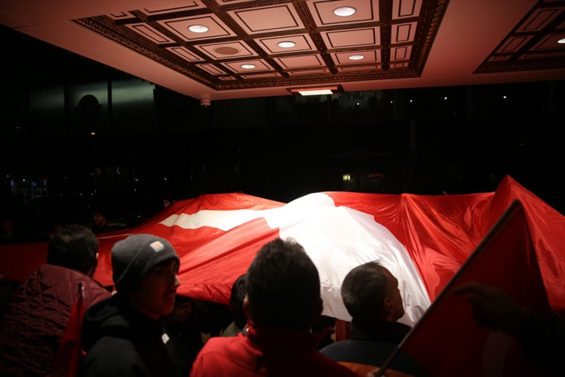 Bakan gözyaşları içinde anlattı! Erdoğan o gece... - Resim: 2