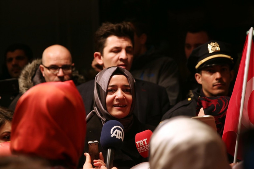 Bakan gözyaşları içinde anlattı! Erdoğan o gece... - Resim: 3