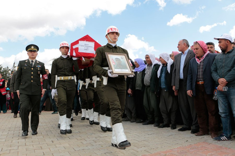 Şehit cenazesinde zılgıt atıp Arapça ağıtlar yaktılar - Resim: 4