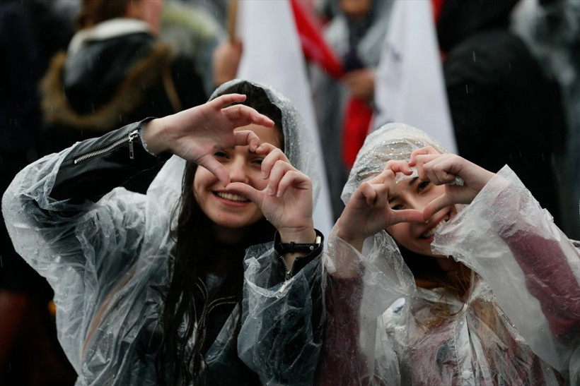 İzmir'de Başbakan Yıldırım'a sevgi seli ! - Resim: 1