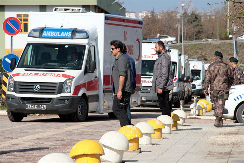 Adeta etten duvar ördüler şehitleri böyle getirdiler - Resim: 1