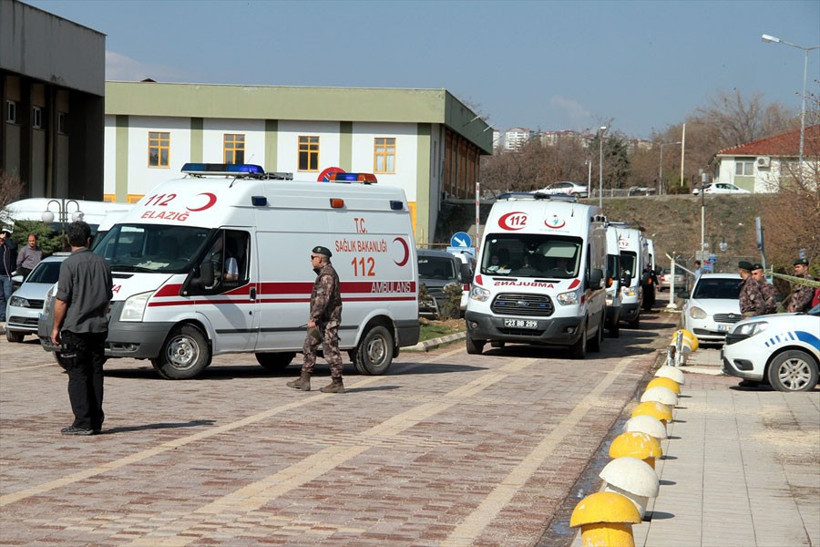 Adeta etten duvar ördüler şehitleri böyle getirdiler - Resim: 3