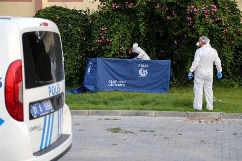 Adana'da sarmaşıkların arasında ceset bulundu! - Resim: 1