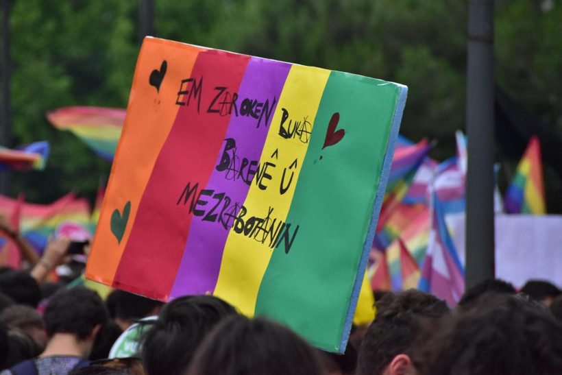 LGBT İzmir'de beşinci kez yürüdü - Resim: 1