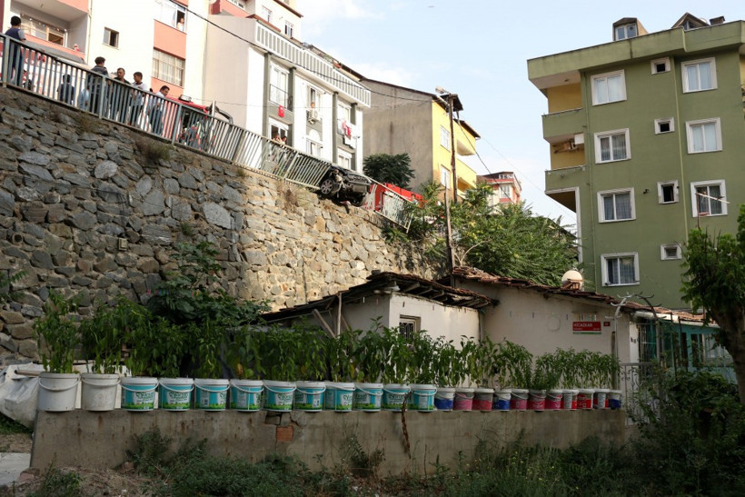 Az  kalsın evlerin üstüne uçuyordu! - Resim: 2