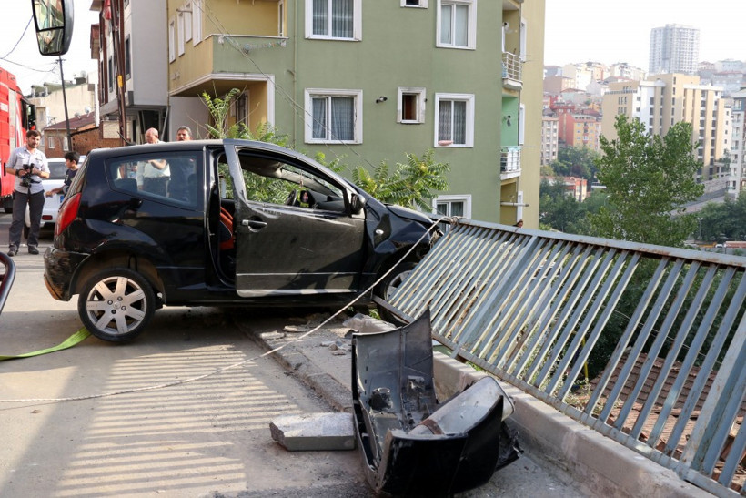 Az  kalsın evlerin üstüne uçuyordu! - Resim: 3