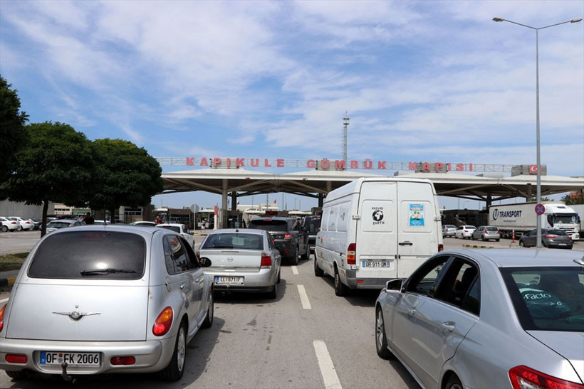 Akın akın geliyorlar görüntü şaşkına çevirdi - Resim: 2