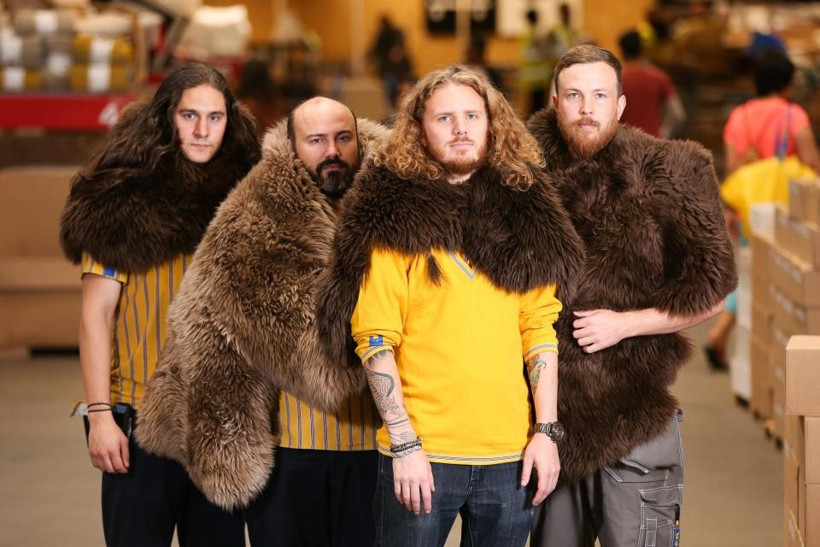 Jon Snow'un giydiği kürk herkesi şaşırttı - Resim: 4