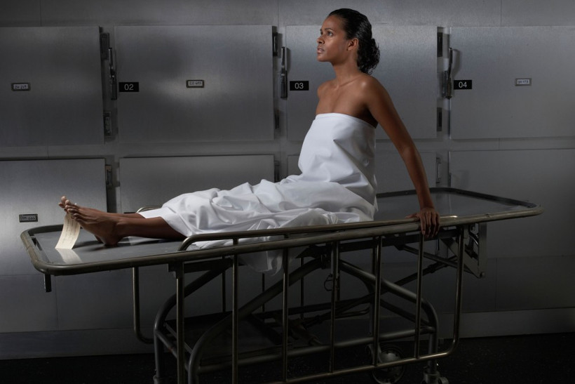 Gömülmek için bekletilen kadın morgda doğurdu - Resim: 3