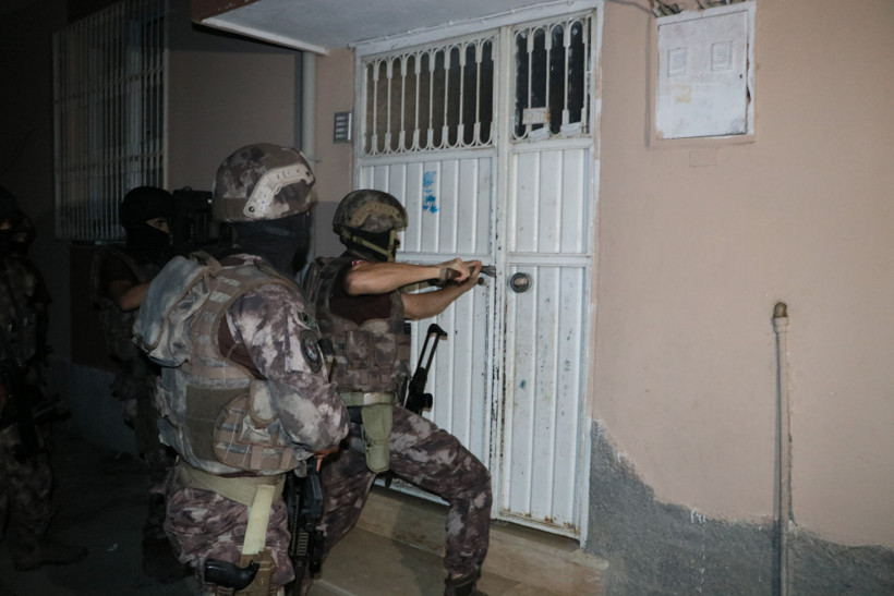 Sosyal medya propaganda yapan PKK’lılara şafak vakti baskın - Resim: 1