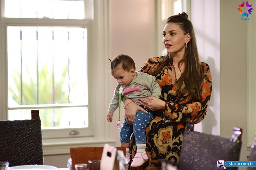 İstanbullu Gelin'de beyin yakan sahne! İzleyicinin tepesi fena attı - Resim: 3