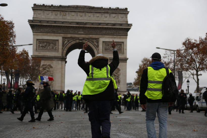 Fransa'da akaryakıt zammı protestoları sürüyor - Resim: 3