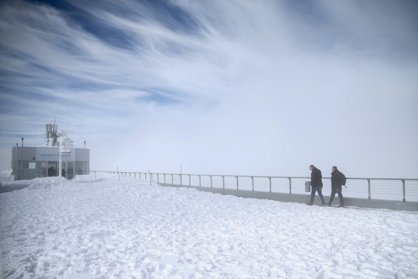 Aynı gün 4 mevsimi yaşatan şehir! Zirvede kar, sahilde deniz keyfi - Resim: 1