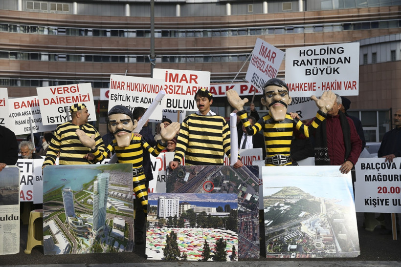 'Dalton Kardeşler' CHP Genel Merkezi'ni bastı ne istiyorlar? - Resim: 1