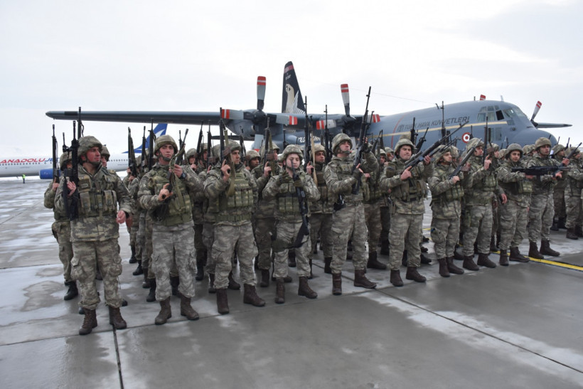 Sarıkamış'ta görevli komandolar sınıra sevk edildi - Resim: 1