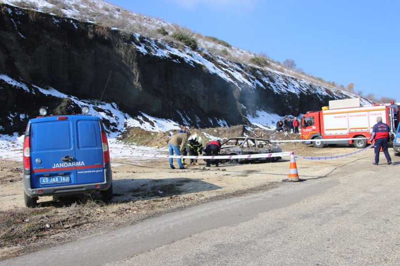 Emekli öğretmen otomobilinde yanmış halde bulundu - Resim: 1