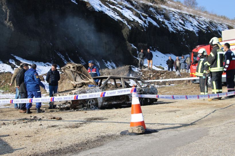 Emekli öğretmen otomobilinde yanmış halde bulundu - Resim: 2