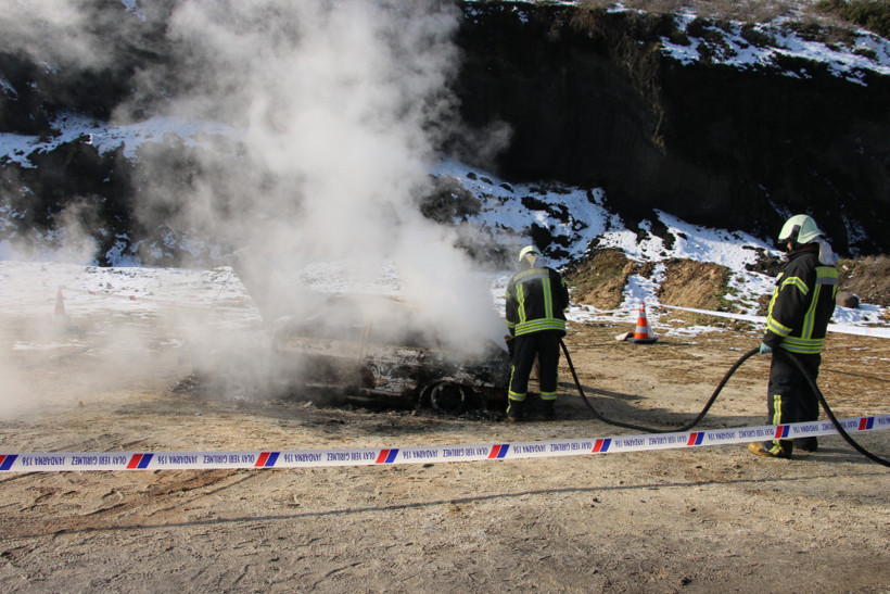 Emekli öğretmen otomobilinde yanmış halde bulundu - Resim: 3