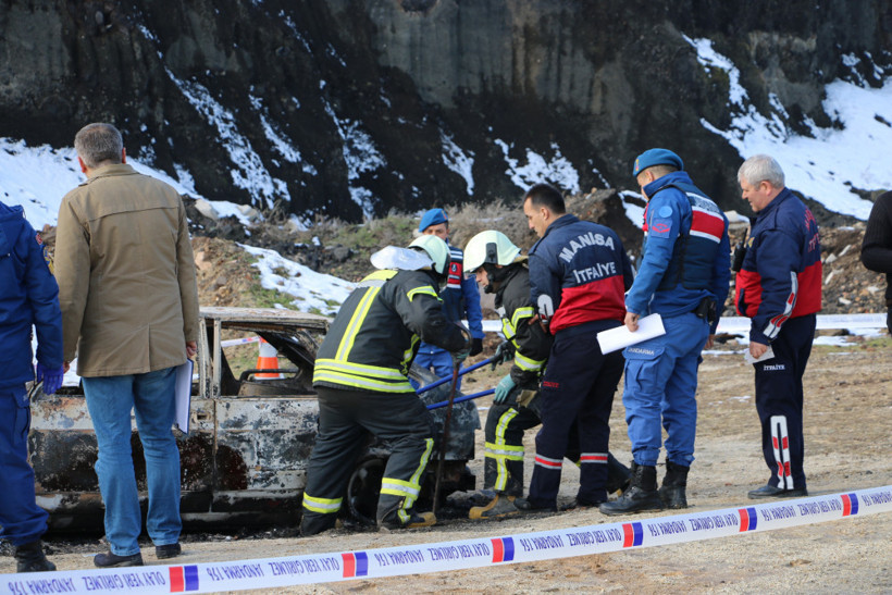 Emekli öğretmen otomobilinde yanmış halde bulundu - Resim: 4