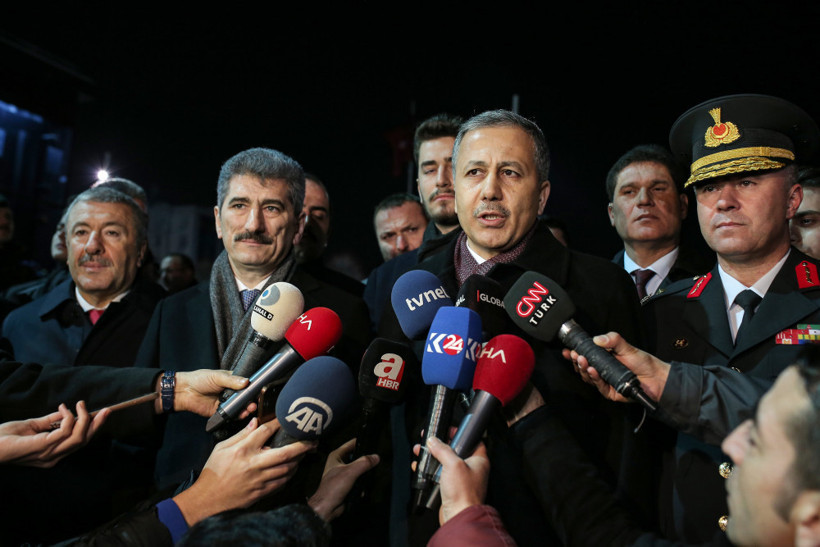 İstanbul Taksim'de yılbaşı çoşkusu! - Resim: 3