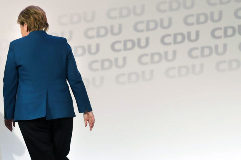 Angela Merkel veda etti! İlk kadın başbakan 18 yıl sonra koltuğu bıraktı - Resim: 1