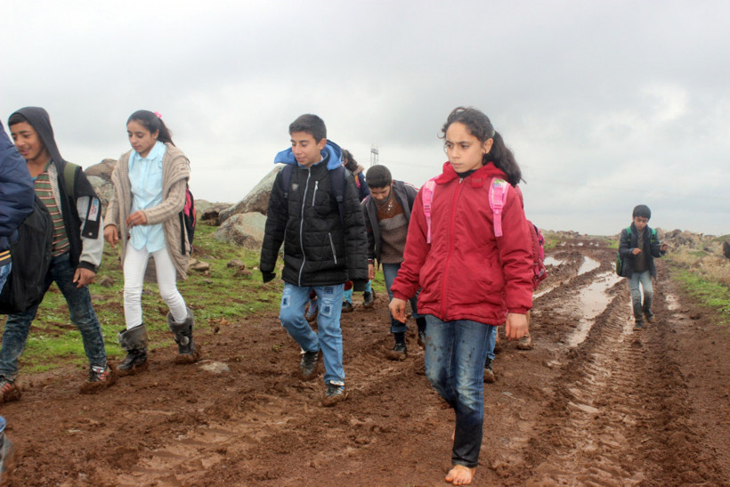 Siverek'te öğrenciler eşek sırtında çıplak ayakla okula gidiyor - Resim: 2