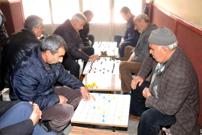 Bu çay ocağında sadece satranç ve dama oynanıyor - Resim: 3