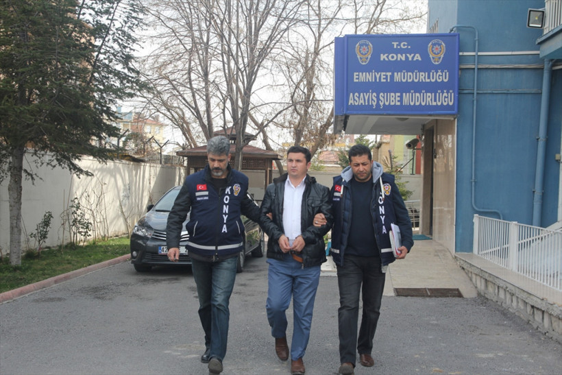 "Kükreyen aslan" figürü şüpheliyi ele verdi - Resim: 1