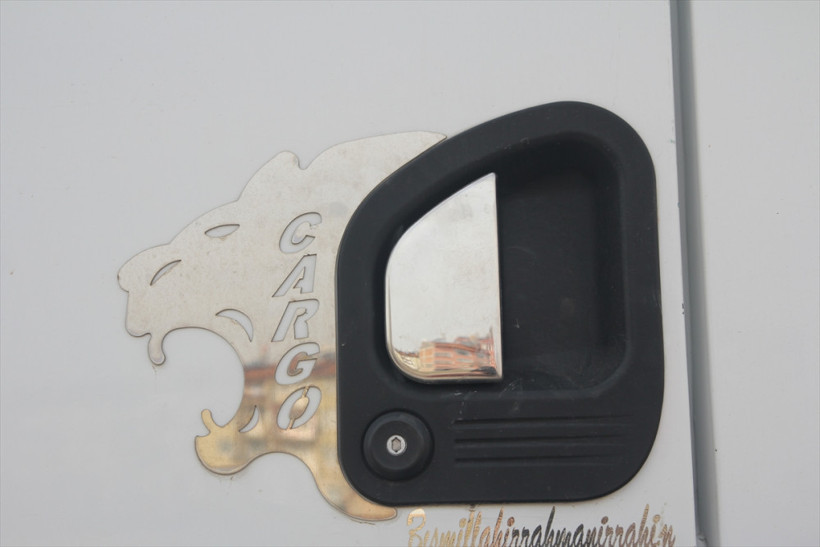 "Kükreyen aslan" figürü şüpheliyi ele verdi - Resim: 4