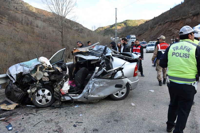 Korkunç kaza: Çok sayıda ölü var! - Resim: 2