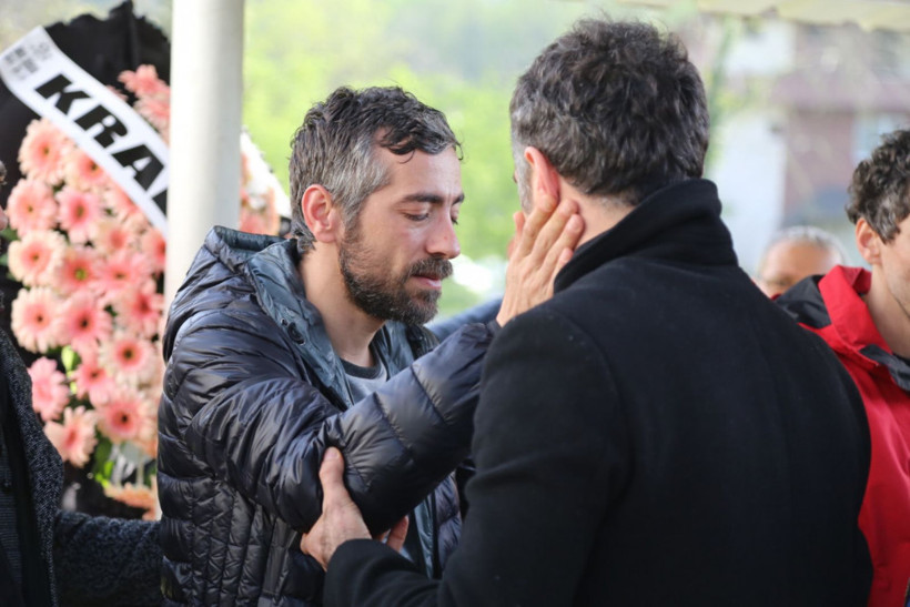 Şarkıcı Resul Dindar’ın zor anları: Annesine böyle veda etti! - Resim: 1