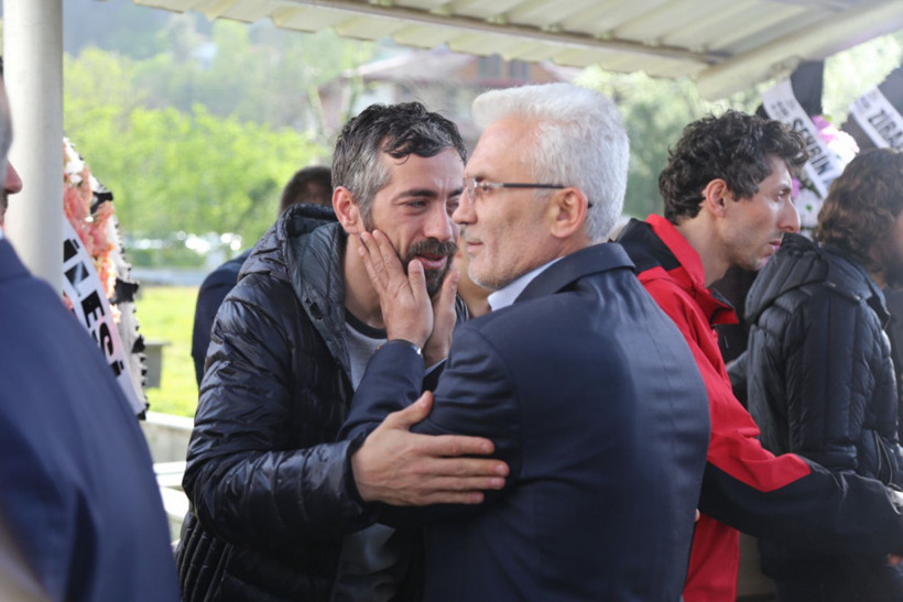 Şarkıcı Resul Dindar’ın zor anları: Annesine böyle veda etti! - Resim: 4