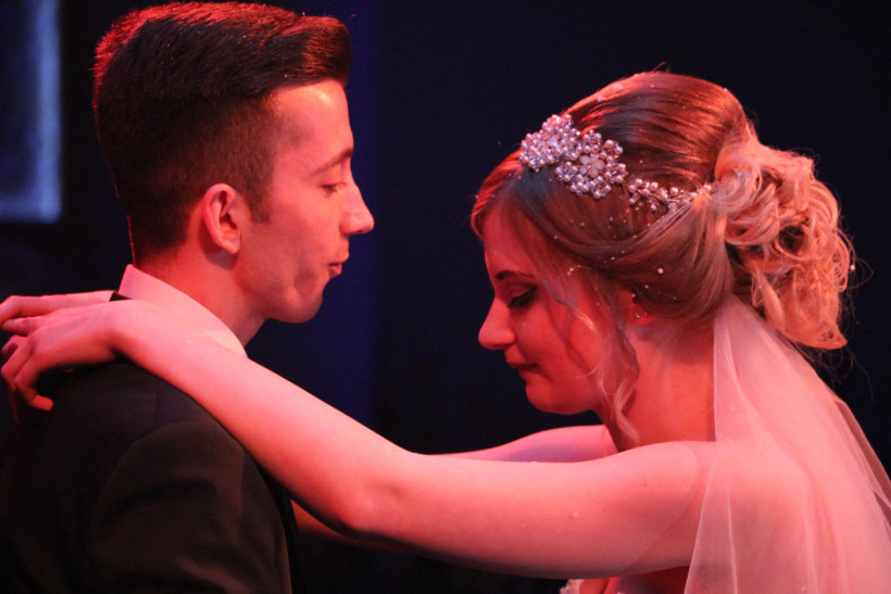 Türk garsona aşık olup evlendi! - Resim: 3