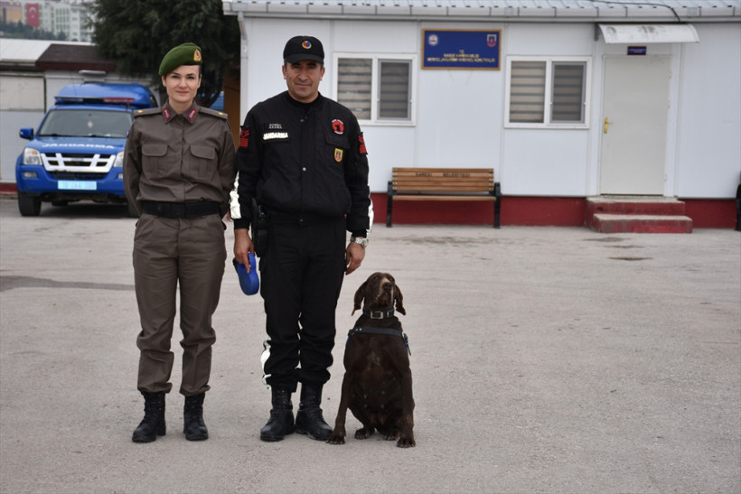 Jandarmanın göz bebeği: Refika Teğmen - Resim: 4