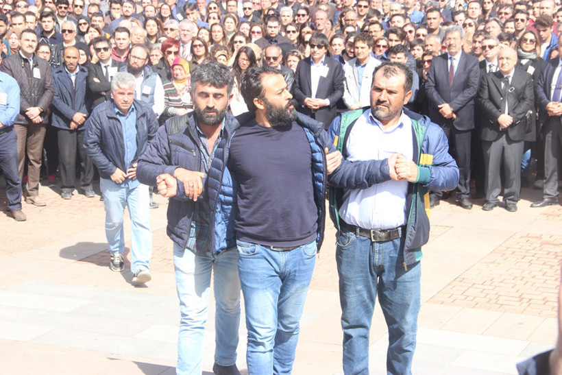 Eskişehir'de akademisyenlere veda gözyaşları sel oldu - Resim: 1